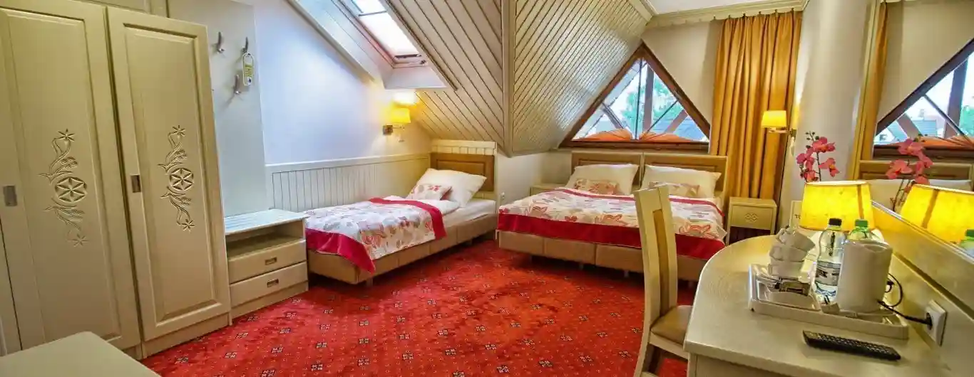 Triple Room Style